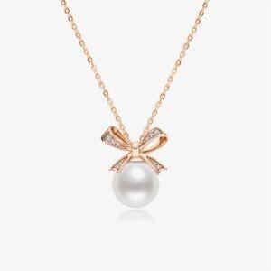 Round Shell Pearl Pendant Necklace